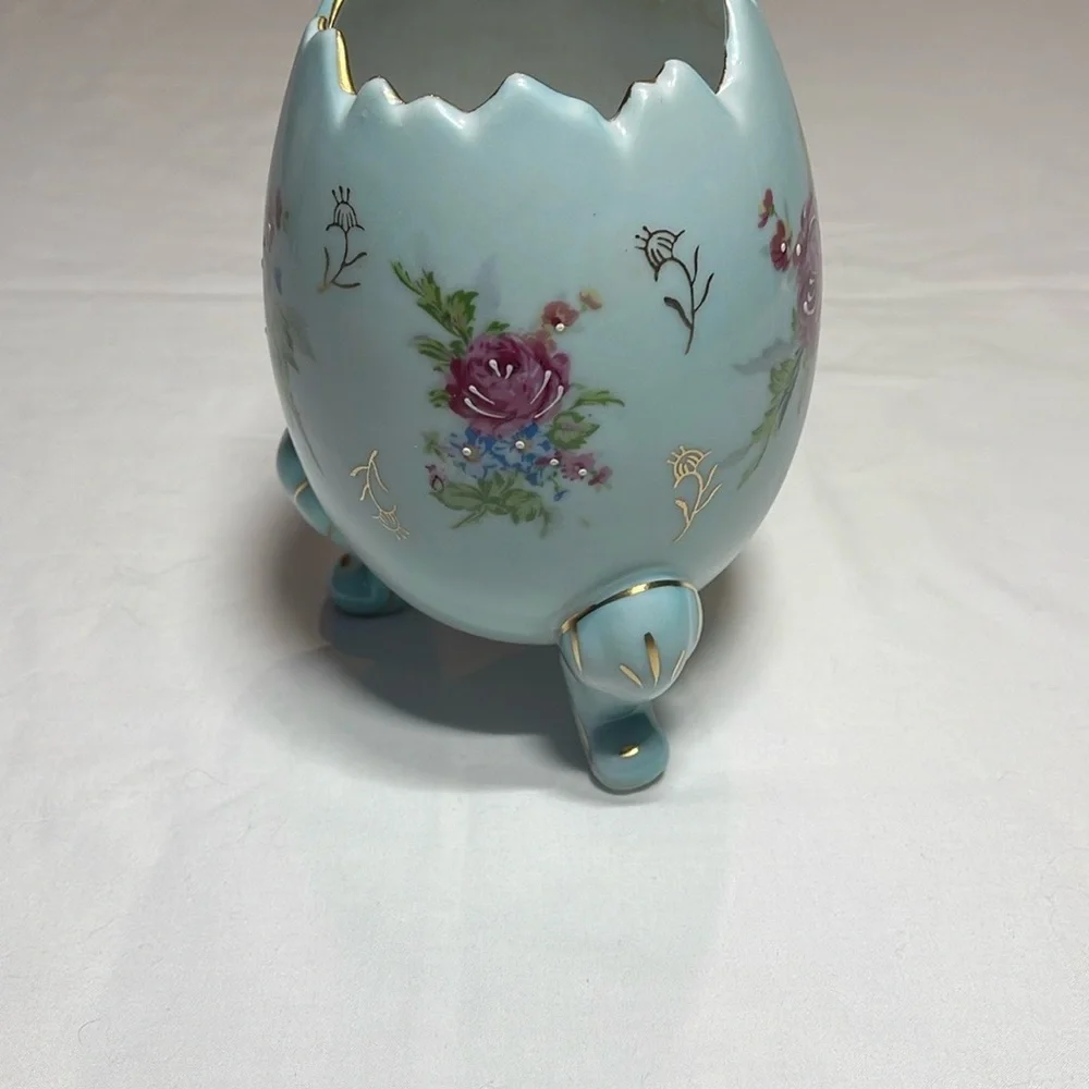 Napcoware elegant vase